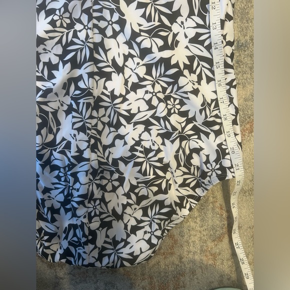 Lands End Womens One Piece Swimsuit Square Neck Black Havana Floral Size 14-16 L - Picture 5 of 8